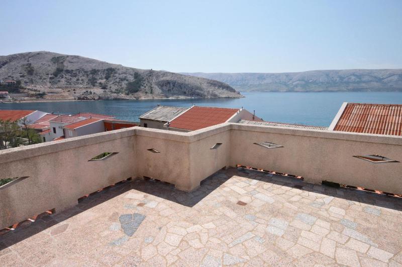 Two-Bedroom Apartment with Terrace and Sea View image 4