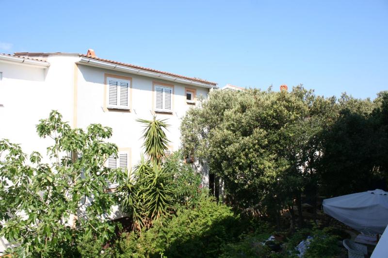 One-Bedroom Apartment with Terrace image 3