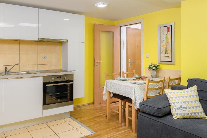One-Bedroom Apartment image 3