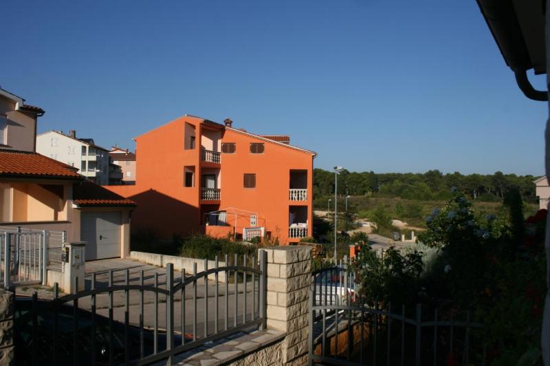 One-Bedroom Apartment with Terrace image 2