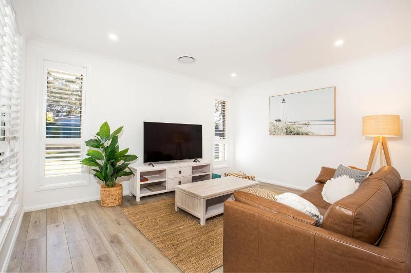 Callala Sunrise Pet Friendly 5 Mins Walk to Beach - image 21
