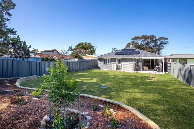 Callala Sunrise Pet Friendly 5 Mins Walk to Beach - image 9