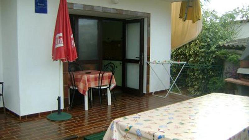 One-Bedroom Apartment with Terrace image 3
