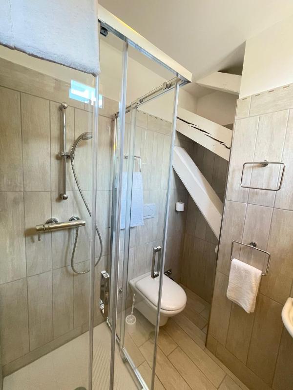 Triple Room image 1