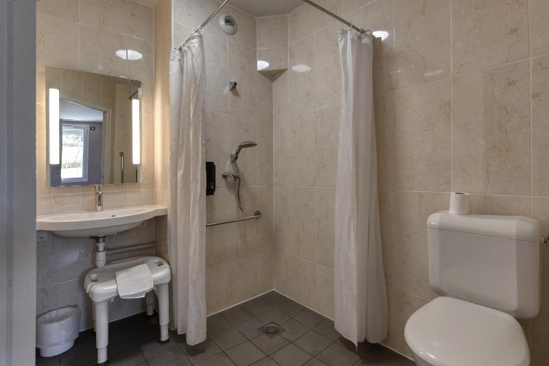 Double Room - Disability Access image 4