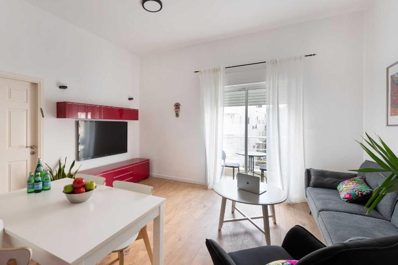 Cozy and Spacious by TLV2RENT - image 15