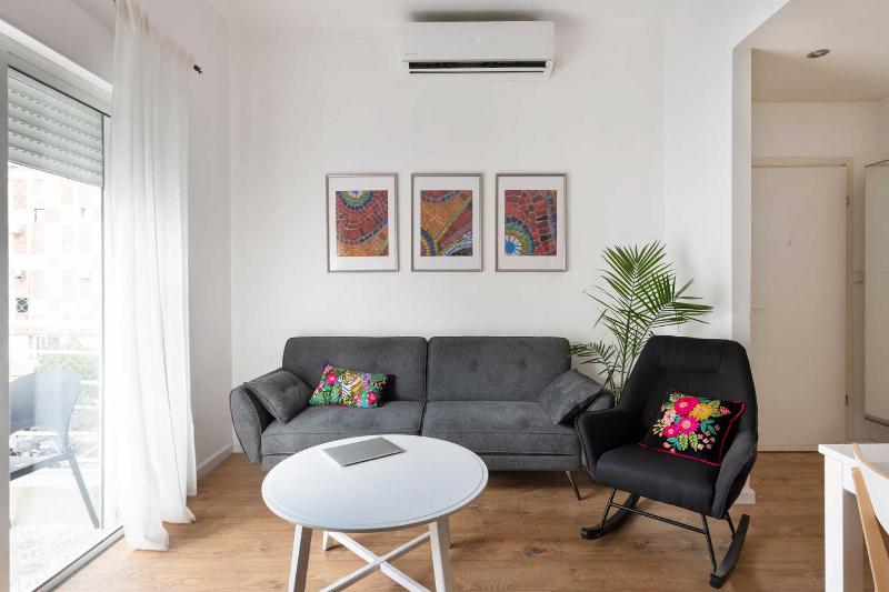Cozy and Spacious by TLV2RENT - image 7