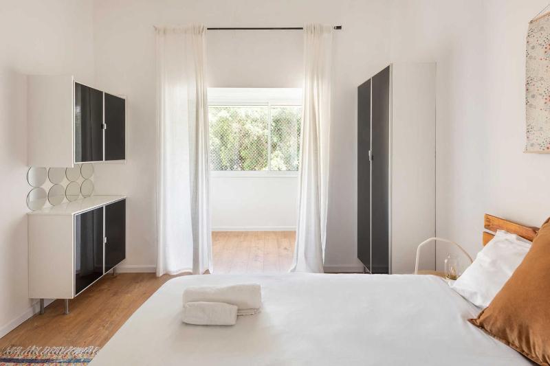 Cozy and Spacious by TLV2RENT - image 13