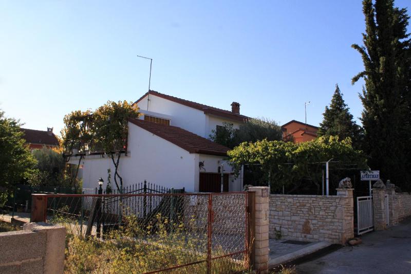 Apartments with a parking space Fazana - 7283 - image 16
