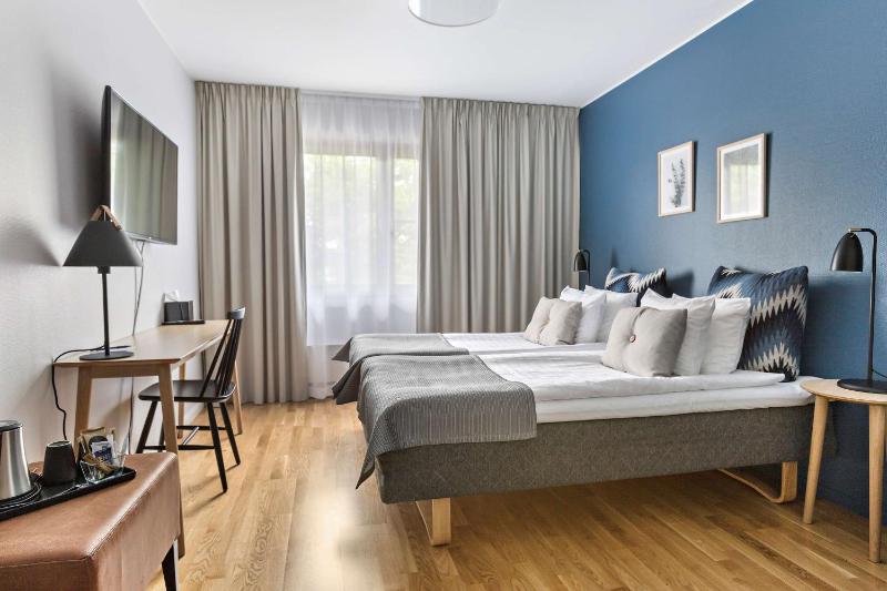 Twin Room image 3