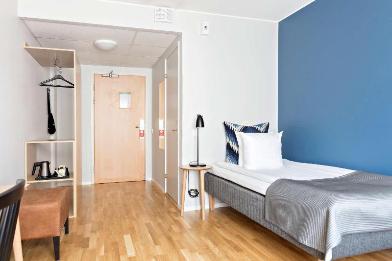 Single Room image 2