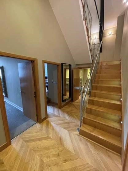 Quebecs Luxury Apartments - image 10