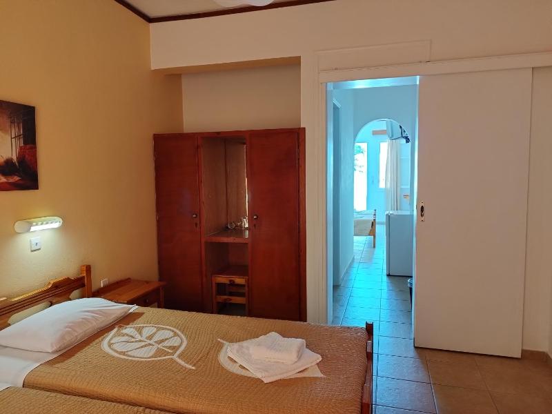 Comfort Quadruple Room image 3
