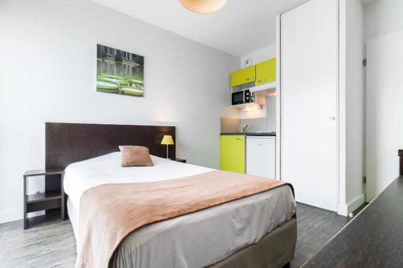Studio (1 Adult) with Single Bed image 4