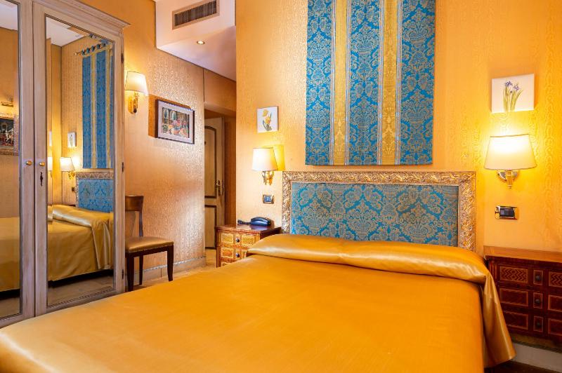 Superior Double Room image 4