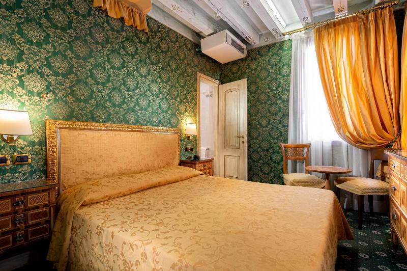 Triple Room image 1