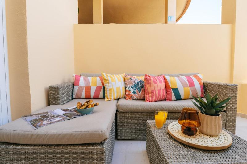 Amazing renovated pool view Apt Aircon 2 min to Fañabe Beach - image 37