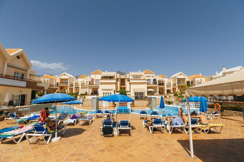 Amazing renovated pool view Apt Aircon 2 min to Fañabe Beach - image 34