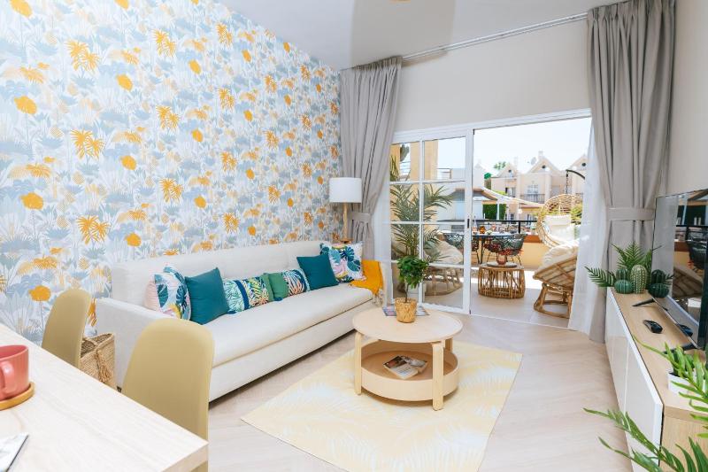Amazing renovated pool view Apt Aircon 2 min to Fañabe Beach - image 19