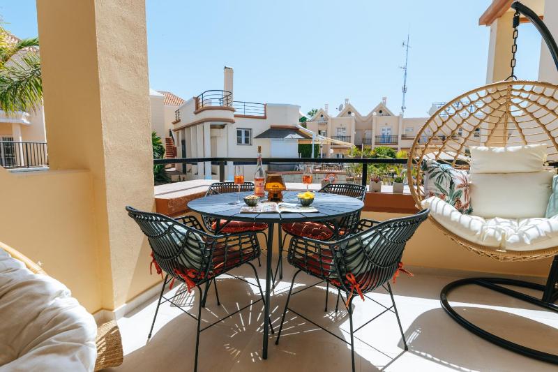 Amazing renovated pool view Apt Aircon 2 min to Fañabe Beach - image 35