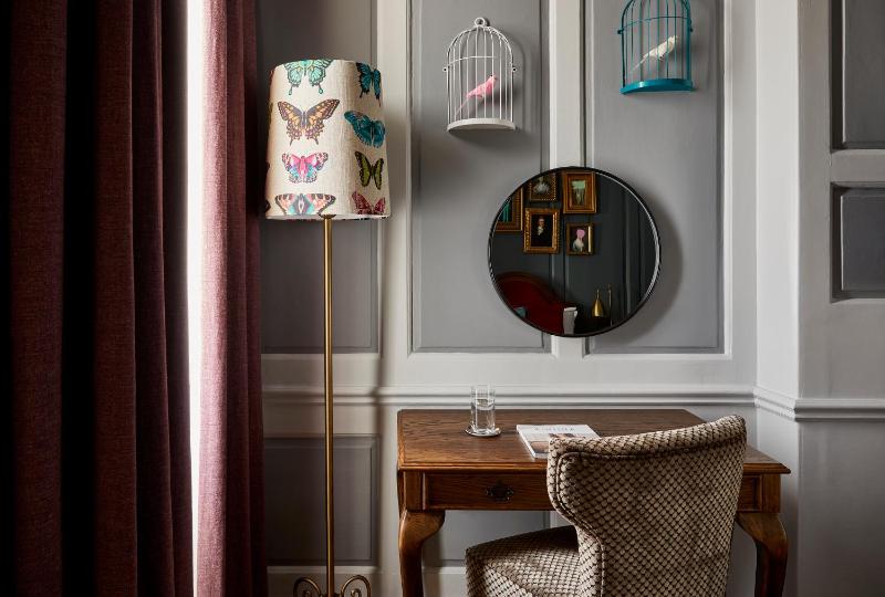 Standard King Room image 1