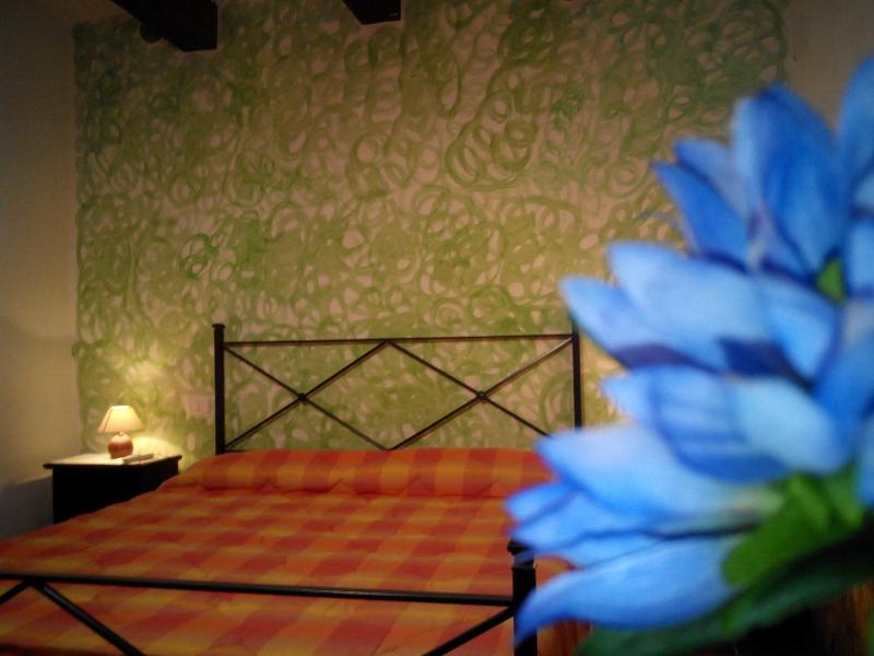 One-Bedroom Apartment image 3