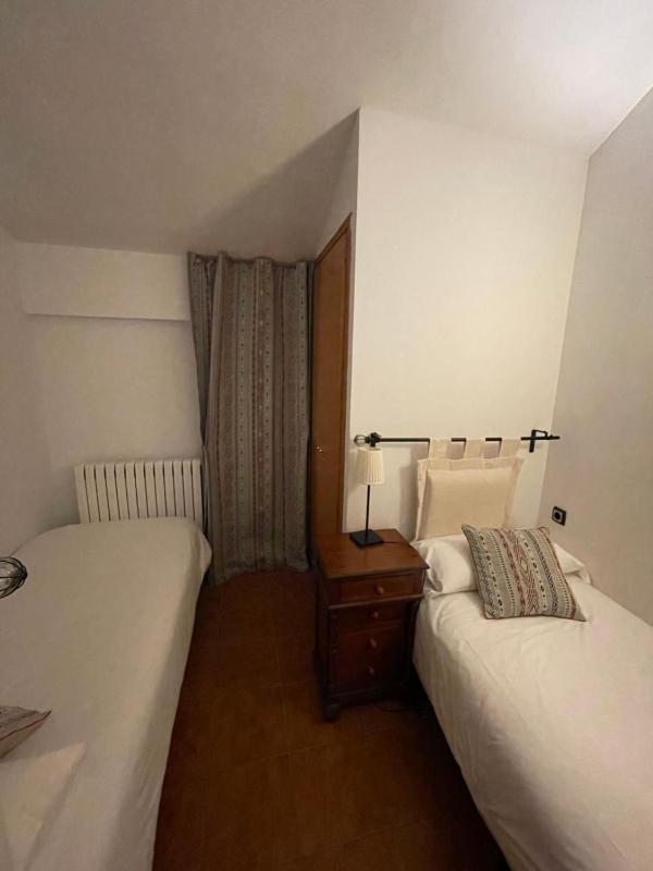 One-Bedroom Apartment image 2