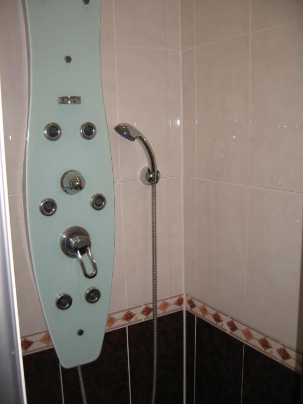 Standard Double or Twin Room image 3
