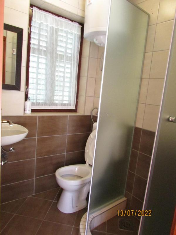 Small Twin Room image 3