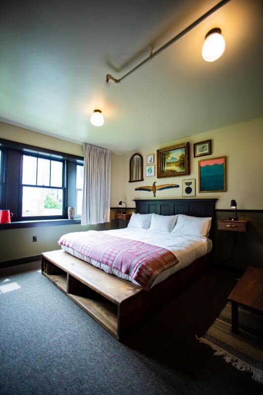 King Room - Disability Access image 2