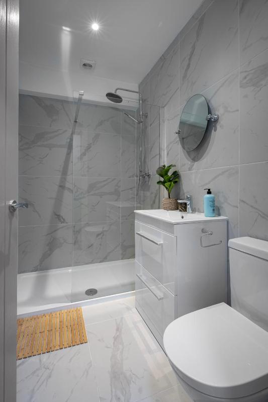 Ocean View Apartments - Mayfair - Sleeps 11 - image 10