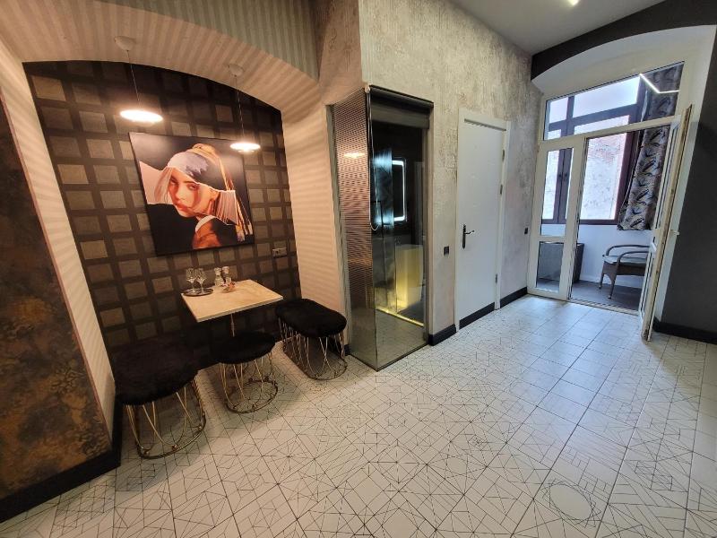 Alfa Luxury Boutique - image 9