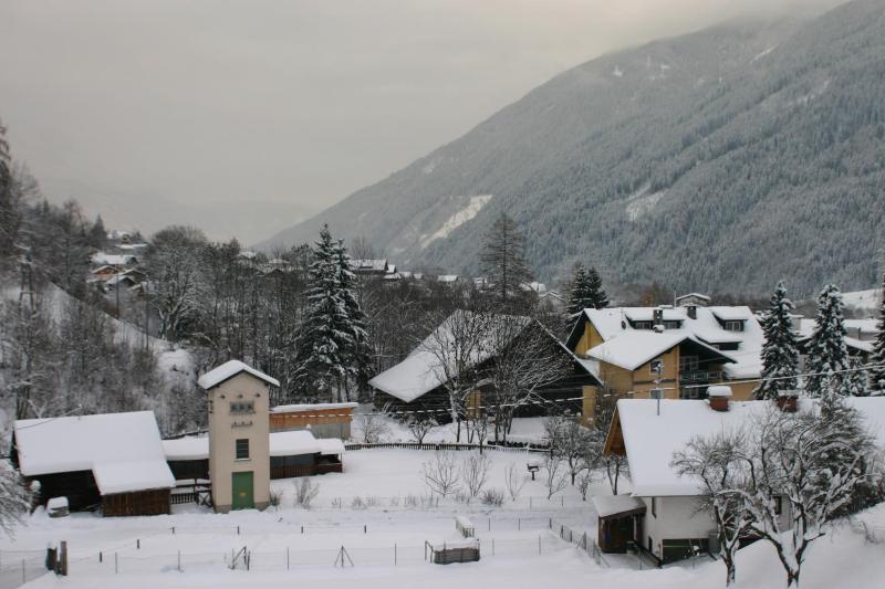 Double Room with Balcony and Mountain View image 4