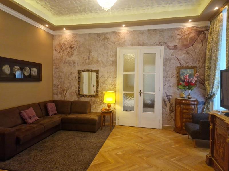 One-Bedroom Apartment with Balcony - Gonzagagasse 3, 1010 Vienna image 1