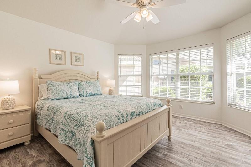 Briarwood-Tivoli Ct - image 37