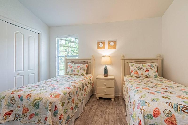 Briarwood-Tivoli Ct - image 30