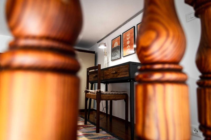 King Suite with Balcony image 4