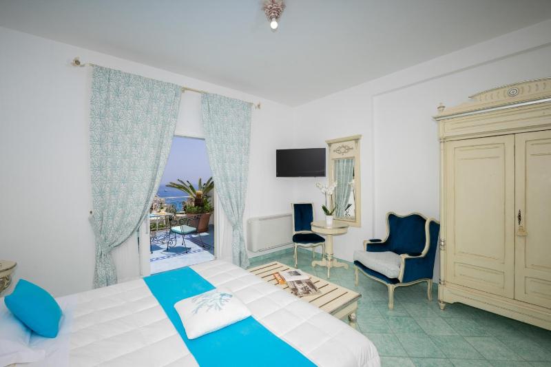 Executive Suite image 2