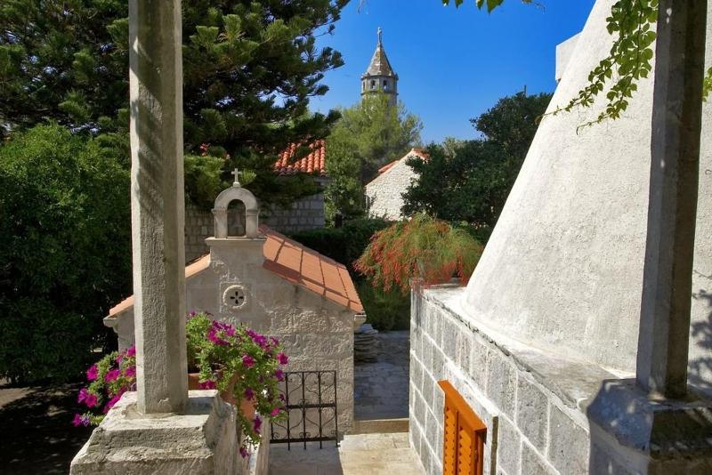 Apartments and rooms by the sea Cavtat Dubrovnik - 8974 - image 6