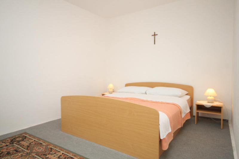 Two-Bedroom Apartment with Terrace and Sea View image 1