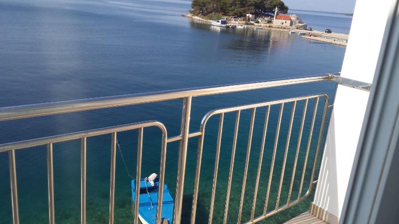 Two-Bedroom Apartment with Terrace and Sea View image 4