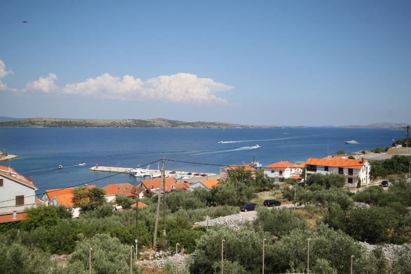 Two-Bedroom Apartment with Terrace and Sea View image 2
