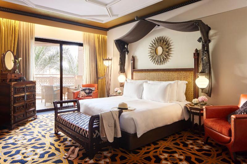 One Bedroom Arabian Suite  - with airport transfers & suite benefits, Wild Wadi Waterpark™ Access image 1