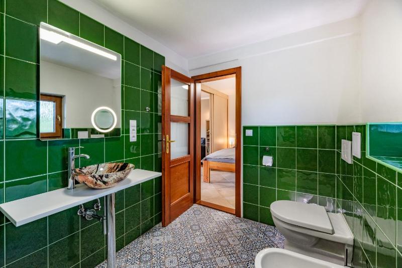 Deluxe Bungalow image 3