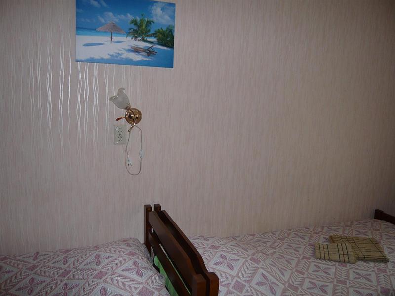 Quadruple Room with Shared Bathroom image 2