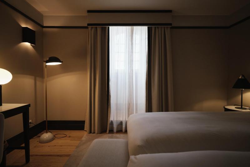 Superior Double or Twin Room image 3