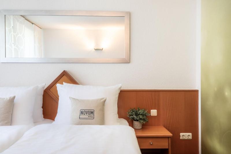 Standard Single Room image 4