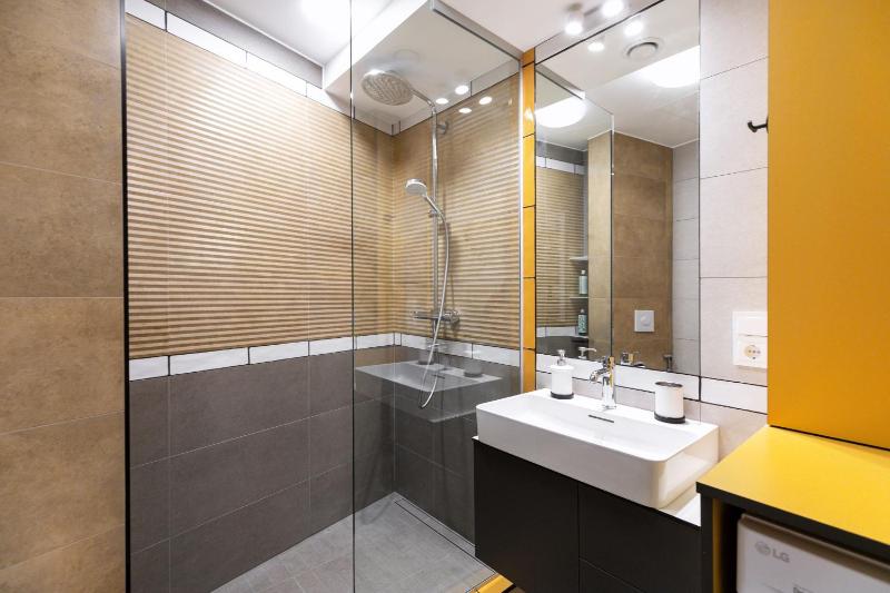 Vingriu Street Apartment by Reside Baltic - image 15