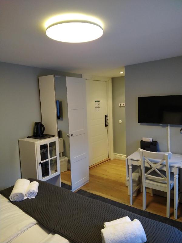 Deluxe Double Room image 2
