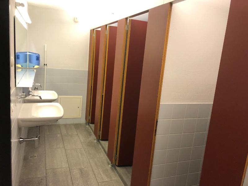Twin Room with Shared Bathroom image 1